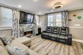 1 Mi to Broadway at the Beach Home with Porch!